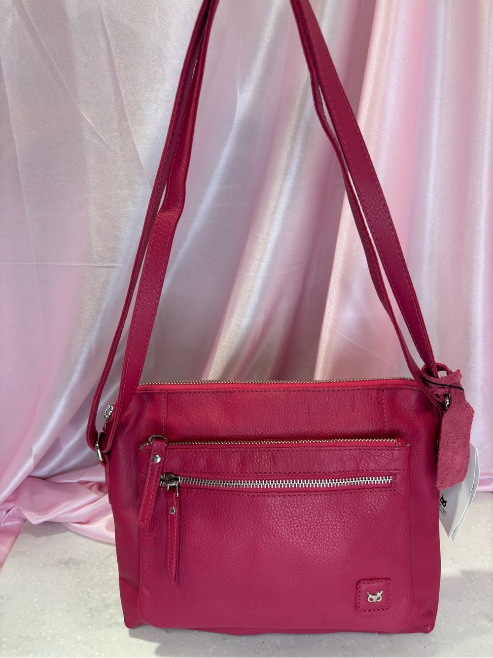 Women's Fuchsia Shoulder Bag - Classic Crossbody Style